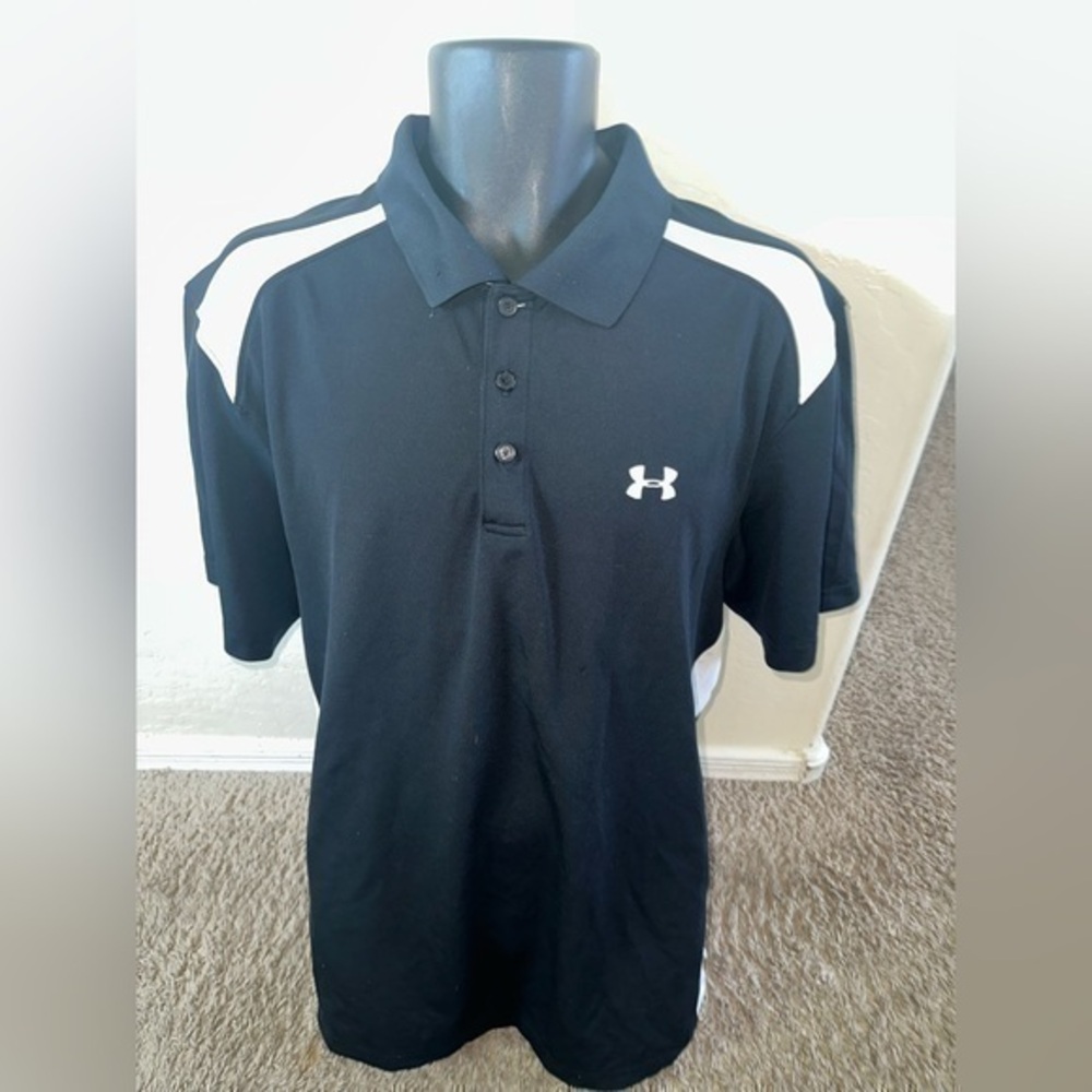 Men’s pre own as is Under Armour black heat-gear size XL polo shirt